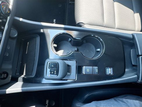 Used 2024 Nissan Rogue SV w/ SV Premium Package image 21