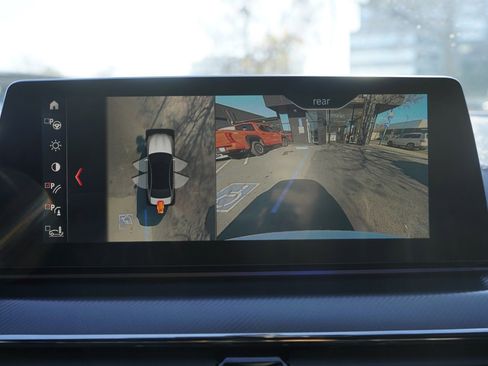 Used 2019 BMW M5 w/ Executive Package image 25