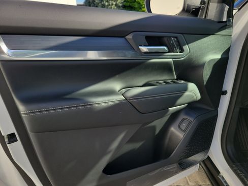 New 2027 GMC Terrain Elevation w/ Elevation Premium Package FWD image 18