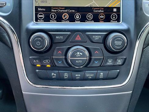 Certified 2018 Jeep Grand Cherokee Altitude AWD/4WD image 19