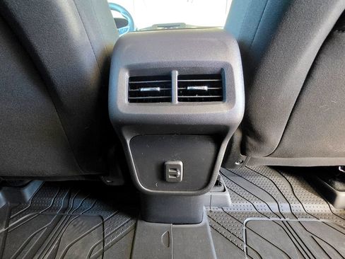 Used 2022 Chevrolet Equinox LS w/ LS Convenience Package AWD/4WD image 42