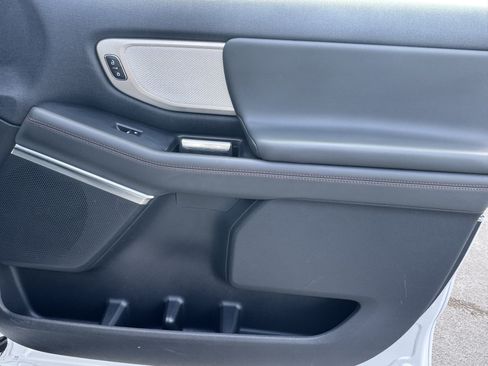 Certified 2025 Ford Expedition Active AWD/4WD image 18