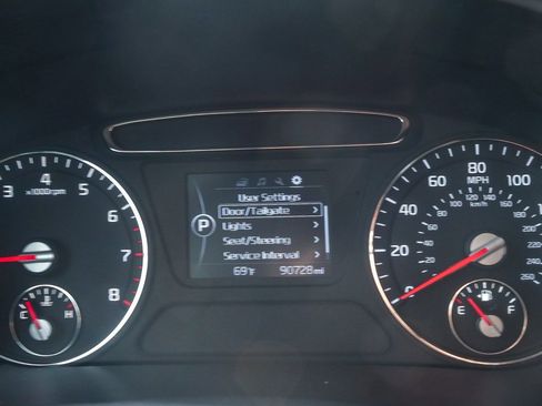 Used 2016 Kia Sorento LX w/ LX Convenience Package image 22