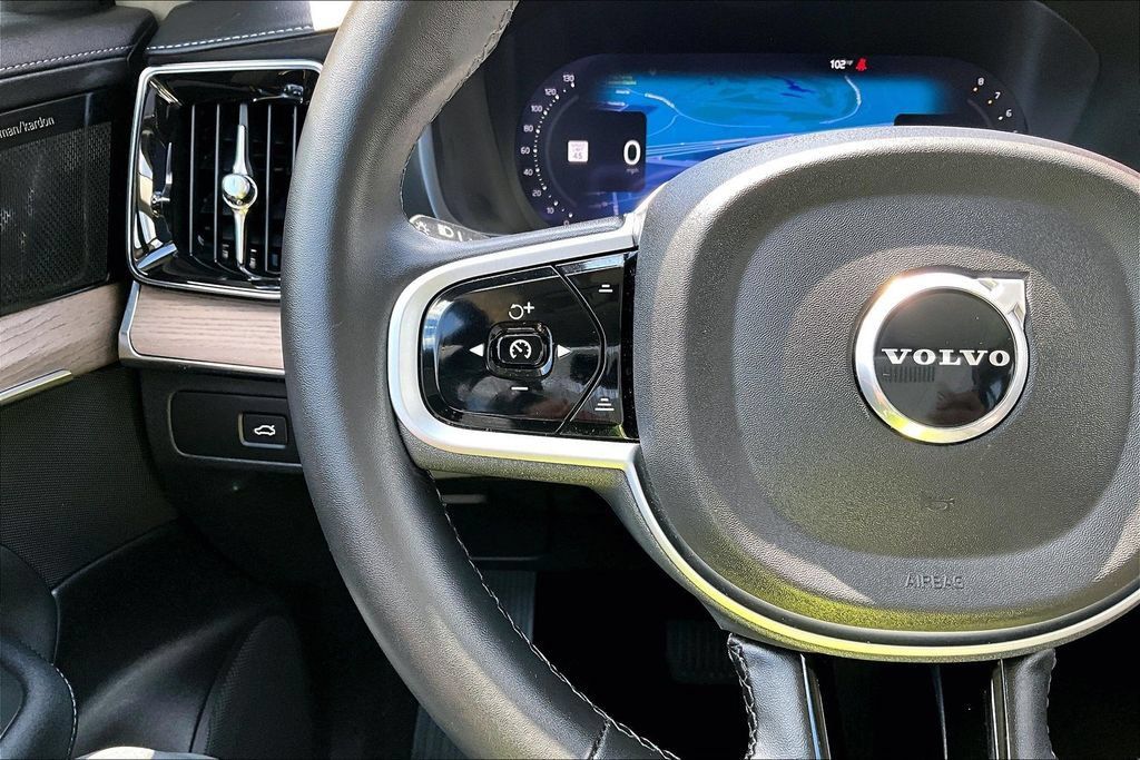 Certified 2026 Volvo XC90 B6 Plus AWD/4WD image 26