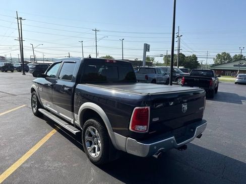 Used 2017 RAM 1500 Laramie w/ Convenience Group AWD/4WD image 5