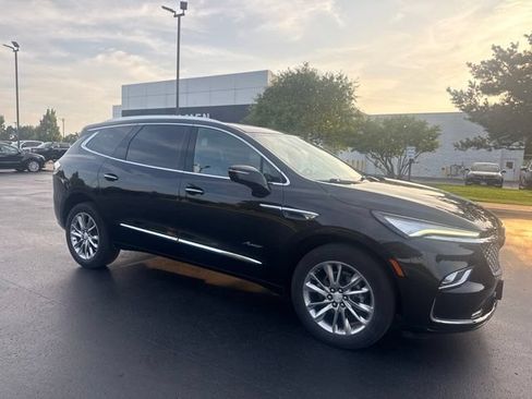 Used 2022 Buick Enclave Avenir w/ Trailering Package, 5000 lbs. AWD/4WD image 3