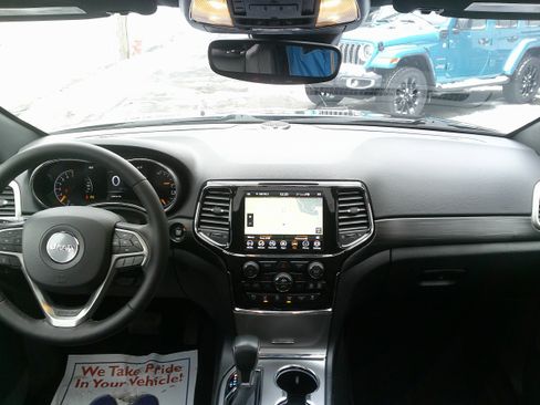 Used 2022 Jeep Grand Cherokee Laredo X image 20