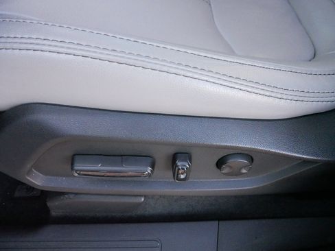 Used 2025 Honda Pilot EX-L image 20