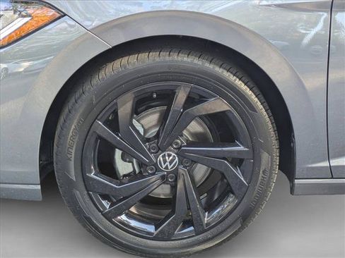 New 2025 Volkswagen Jetta SE FWD image 10
