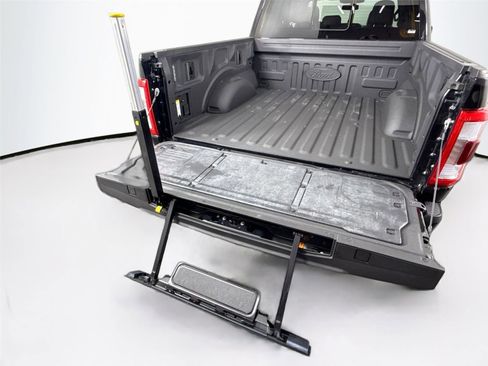 Used 2021 Ford F150 Lariat image 41