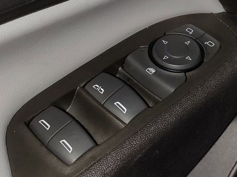 Used 2024 Chevrolet Equinox LS image 27