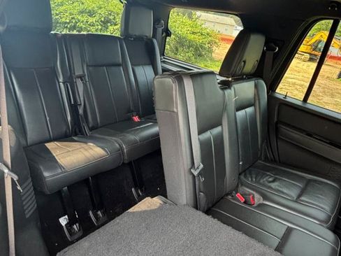 Used 2013 Ford Expedition Limited AWD/4WD image 24