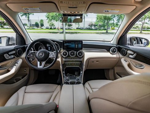 Used 2022 Mercedes-Benz GLC 300 image 21