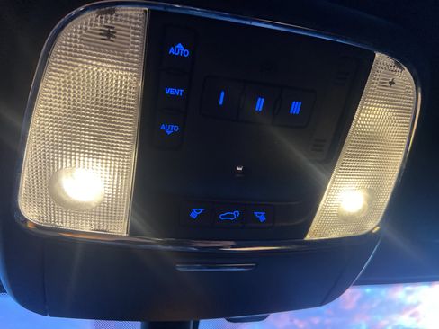 Used 2016 Jeep Grand Cherokee Limited image 25