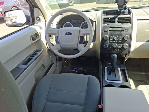 Used 2012 Ford Escape XLS FWD image 10
