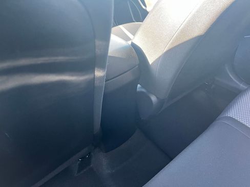 Used 2025 Kia Soul LX w/ LX Technology Package image 23