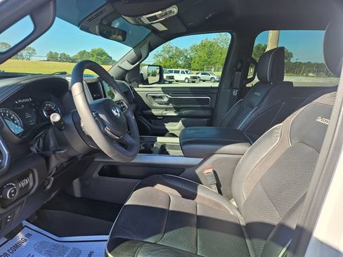 Used 2025 RAM 1500 Laramie w/ Sport Appearance Package AWD/4WD image 9