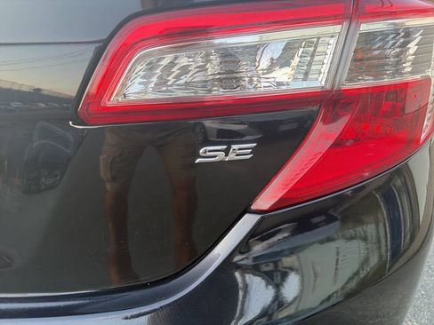 Used 2012 Toyota Camry SE w/ Leather Pkg FWD image 25