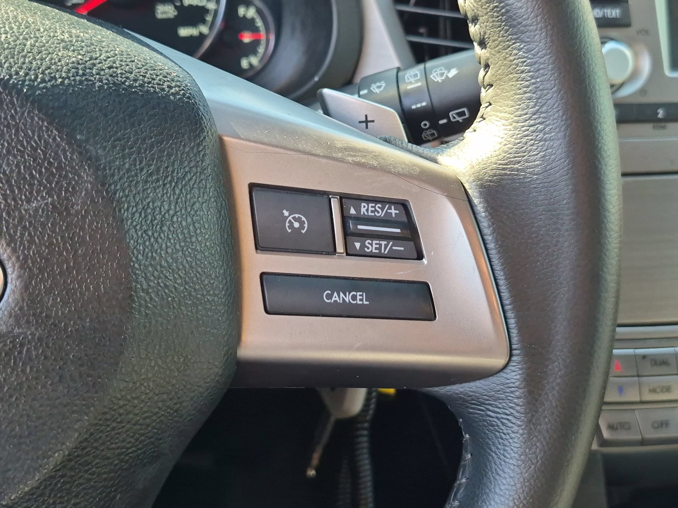 Used 2013 Subaru Outback 2.5i Limited w/ Moonroof Pkg AWD/4WD image 18