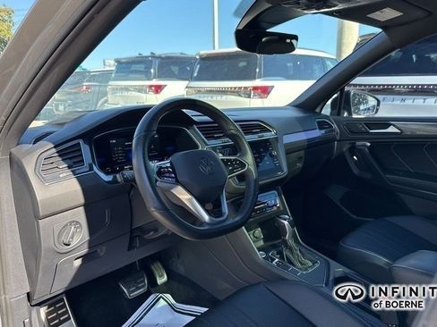 Used 2022 Volkswagen Tiguan SE R-Line image 28