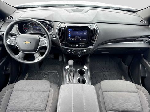 Used 2023 Chevrolet Traverse LT FWD image 14