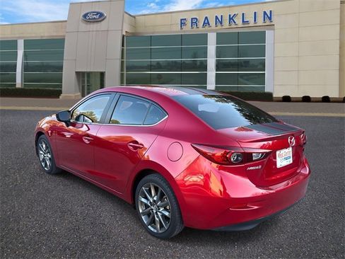 Used 2018 MAZDA MAZDA3 Touring image 5