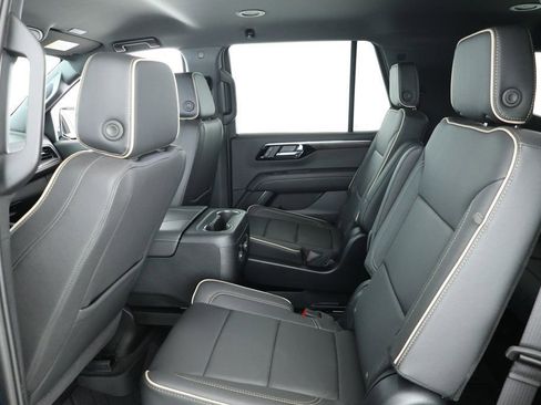 Used 2025 Chevrolet Tahoe Premier image 18