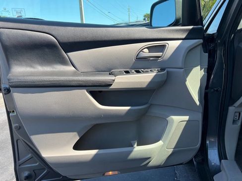 Used 2012 Honda Odyssey EX-L image 12