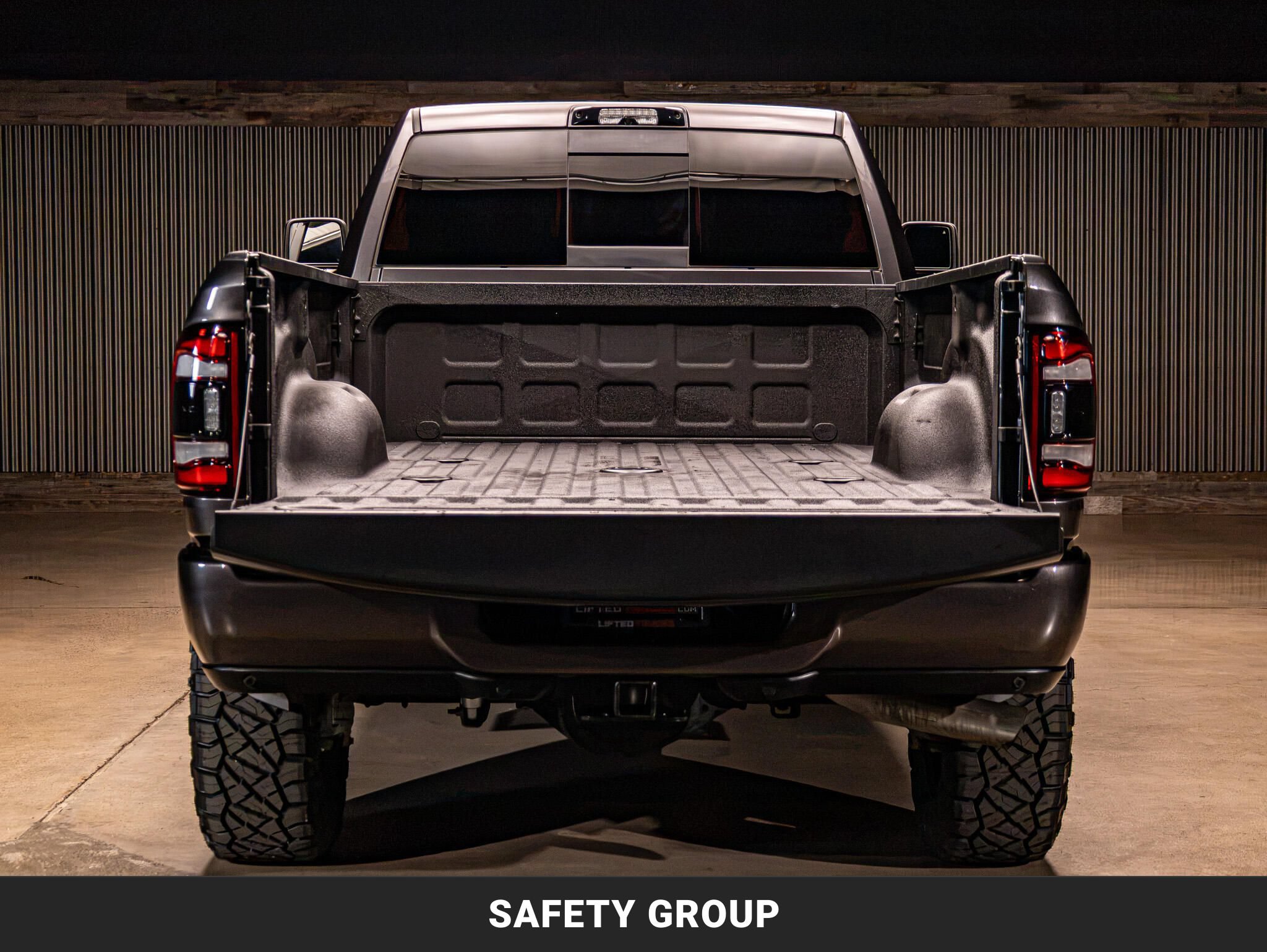 Used 2024 RAM 3500 Laramie w/ Night Edition AWD/4WD image 9