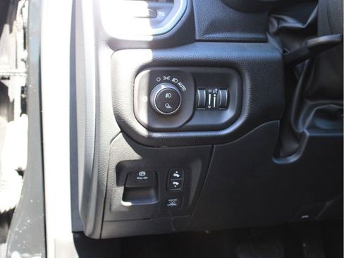 New 2026 RAM 1500 Big Horn AWD/4WD image 12