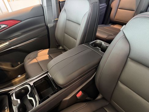 New 2026 Chevrolet Traverse Z71 image 15