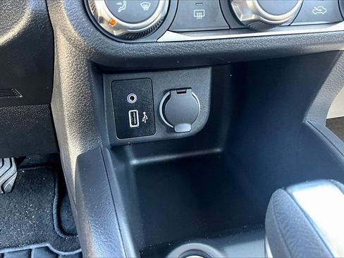 Used 2024 Nissan Kicks S image 29