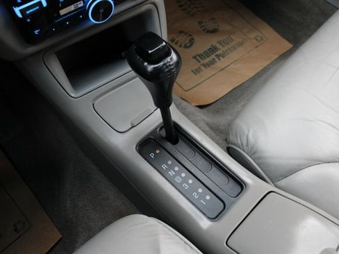 Used 1995 Buick Regal Custom image 8