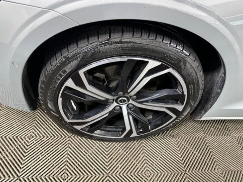 Used 2024 Volvo S60 B5 Plus image 10