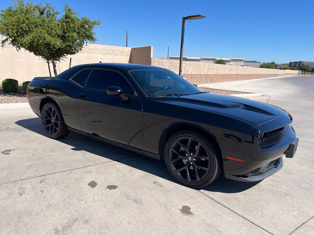 Used 2021 Dodge Challenger SXT w/ Driver Convenience Group RWD image 4