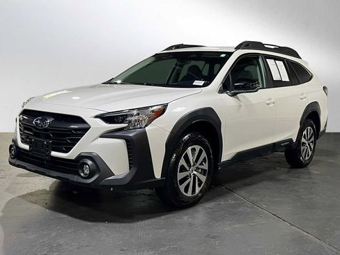 Used 2024 Subaru Outback Premium image 7