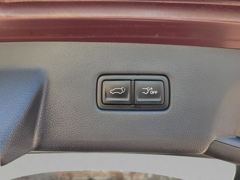 Used 2022 Kia Carnival SX image 10