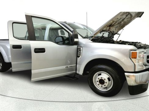 Used 2022 Ford F350 XL w/ STX Appearance Package RWD image 13