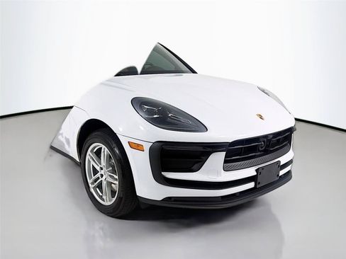 Certified 2023 Porsche Macan Turbo AWD/4WD image 30