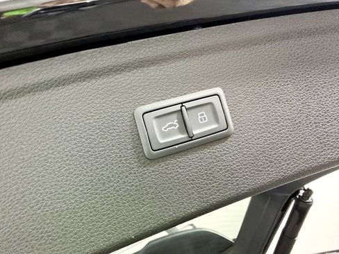 Used 2022 Audi Q5 2.0T Premium Plus AWD/4WD image 15