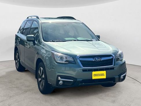 Used 2017 Subaru Forester 2.5i Limited AWD/4WD image 7