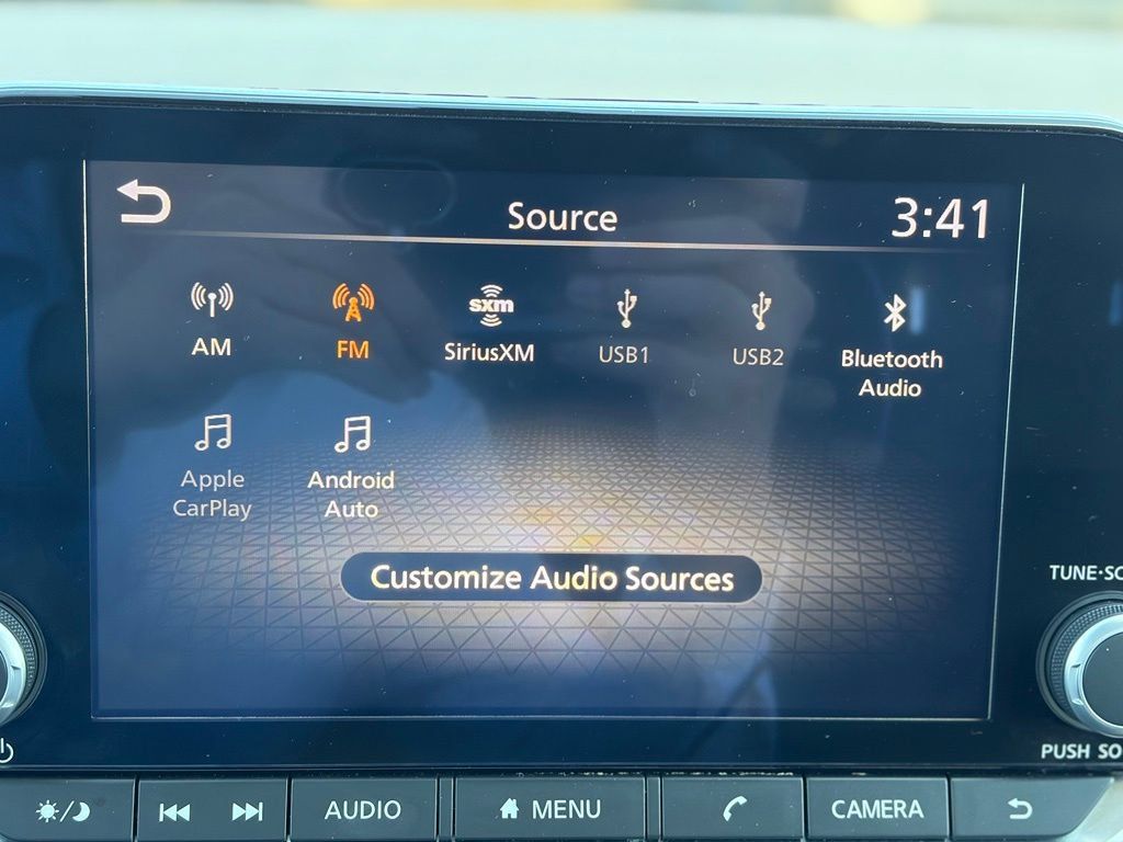 Used 2024 Nissan Rogue S AWD/4WD image 31