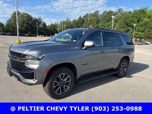 Used 2022 Chevrolet Tahoe Z71 w/ Luxury Package image 3