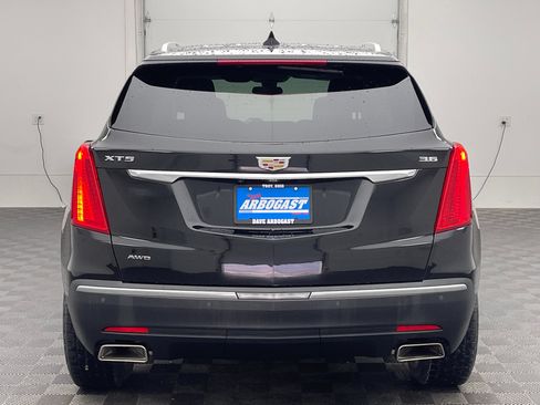Used 2017 Cadillac XT5 Luxury w/ Driver Awareness Package AWD/4WD image 9