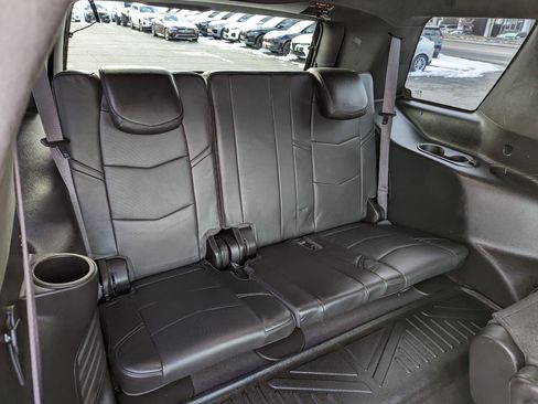 Used 2016 Cadillac Escalade Platinum image 47