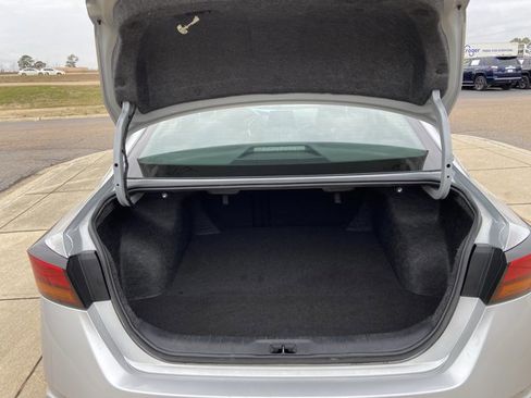 Used 2024 Nissan Altima 2.5 SV image 25