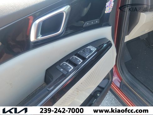 Certified 2023 Kia Carnival SX FWD image 19
