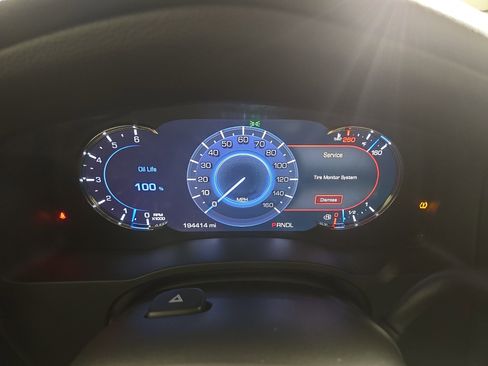 Used 2017 Cadillac Escalade ESV Luxury image 18