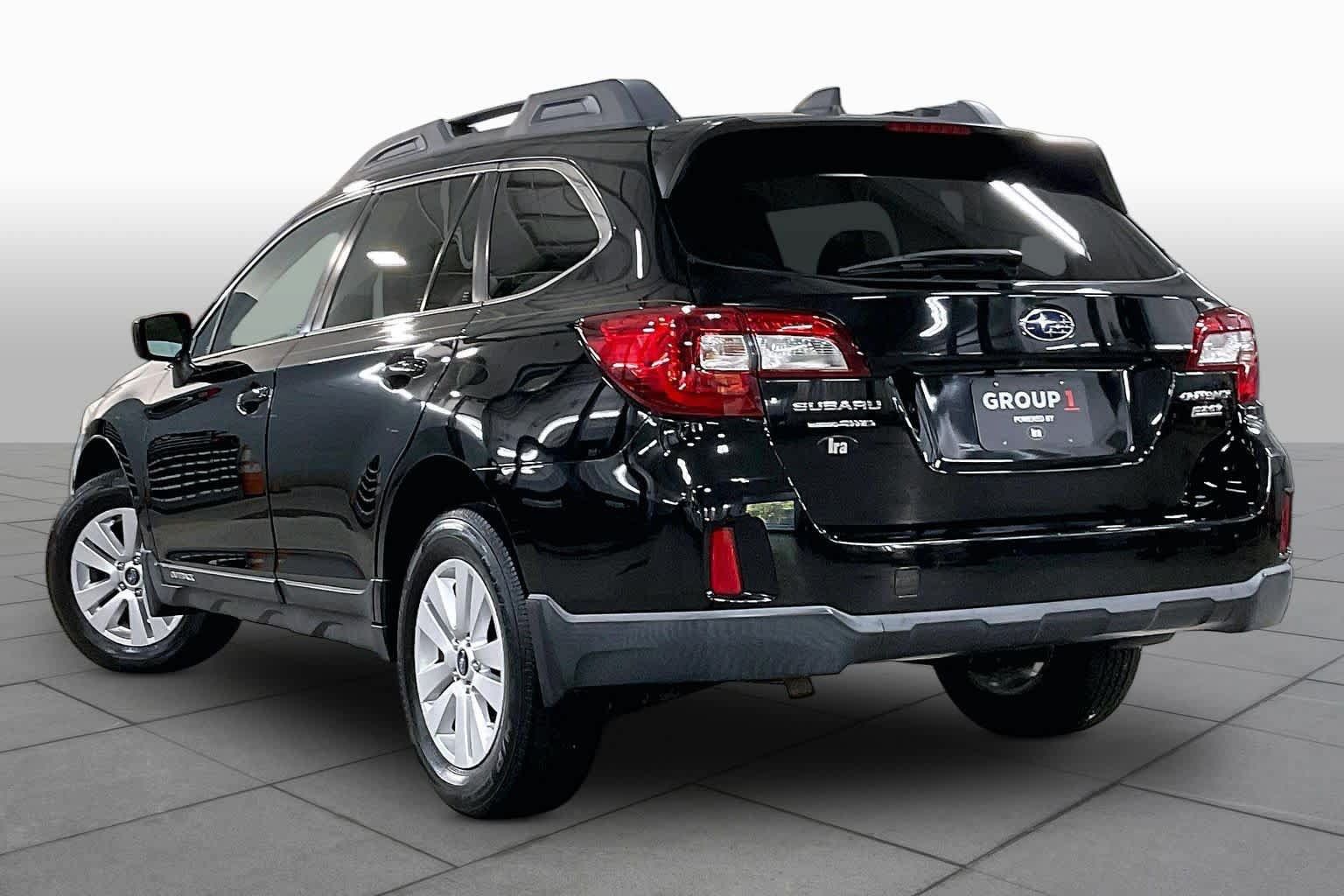 Used 2017 Subaru Outback 2.5i Premium AWD/4WD image 12