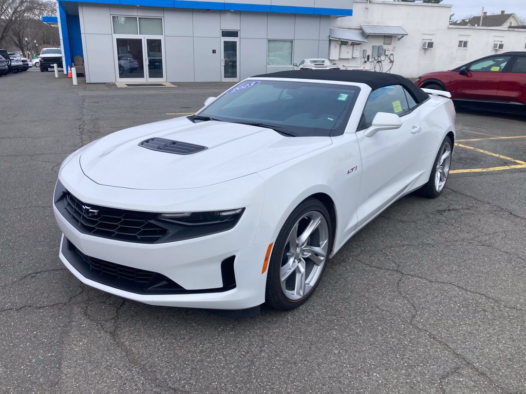 Used 2023 Chevrolet Camaro LT w/ Technology Package RWD image 13